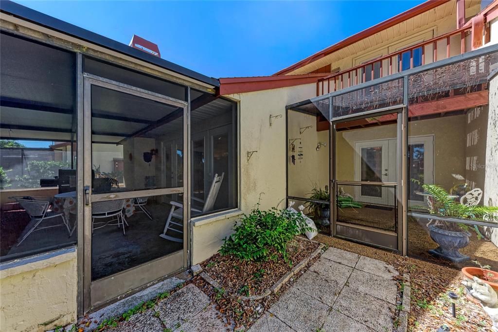 For Sale: $344,900 (3 beds, 3 baths, 2177 Square Feet)