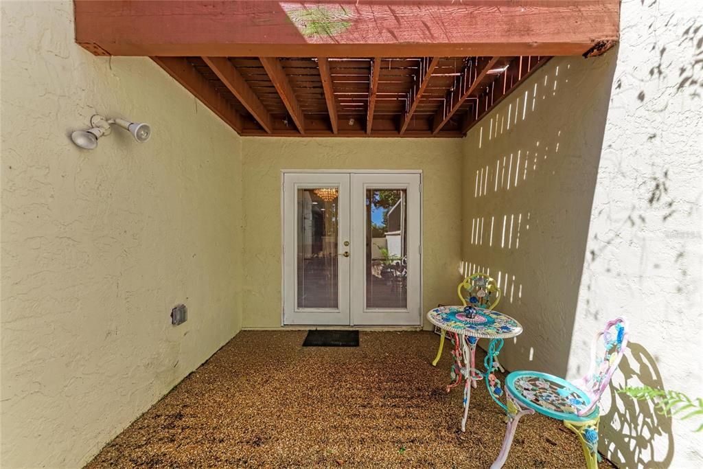 For Sale: $344,900 (3 beds, 3 baths, 2177 Square Feet)