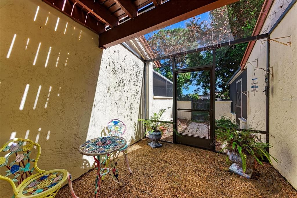 For Sale: $344,900 (3 beds, 3 baths, 2177 Square Feet)