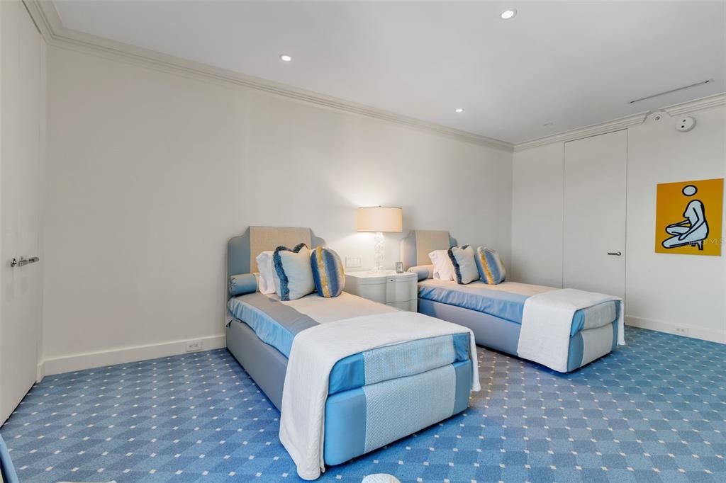 待售: $2,495,000 (2 贝兹, 2 浴室, 2797 平方英尺)