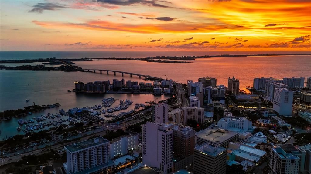 待售: $2,495,000 (2 贝兹, 2 浴室, 2797 平方英尺)