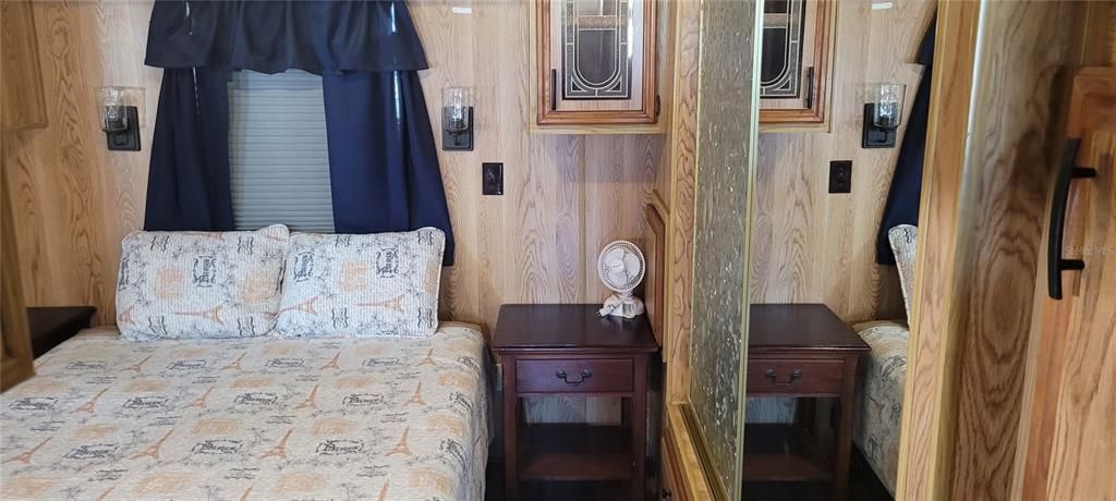 На продажу: $71,500 (1 спален, 1 ванн, 920 Квадратных фут)