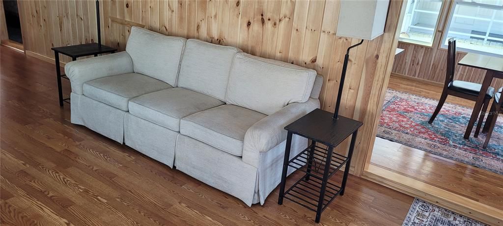 На продажу: $71,500 (1 спален, 1 ванн, 920 Квадратных фут)