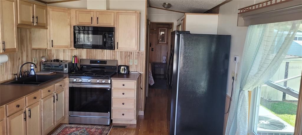 На продажу: $71,500 (1 спален, 1 ванн, 920 Квадратных фут)