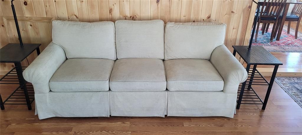 На продажу: $71,500 (1 спален, 1 ванн, 920 Квадратных фут)