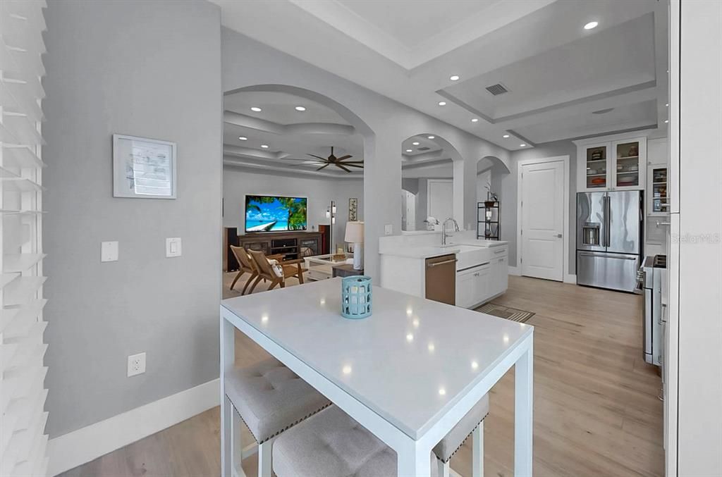 En Venta: $1,599,000 (3 camas, 3 baños, 3225 Pies cuadrados)