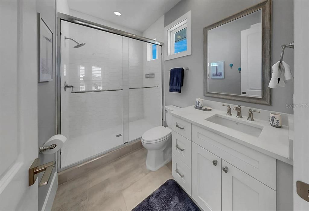 En Venta: $1,599,000 (3 camas, 3 baños, 3225 Pies cuadrados)