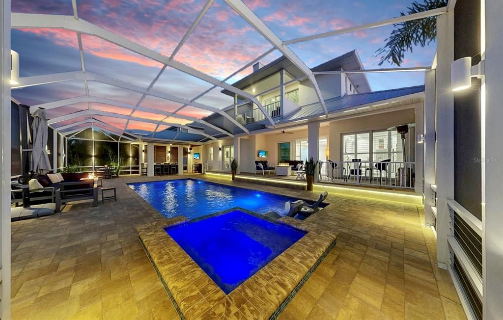 En Venta: $1,599,000 (3 camas, 3 baños, 3225 Pies cuadrados)