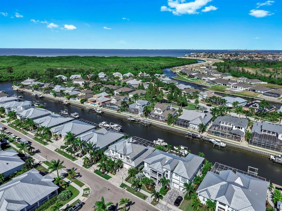 En Venta: $1,599,000 (3 camas, 3 baños, 3225 Pies cuadrados)