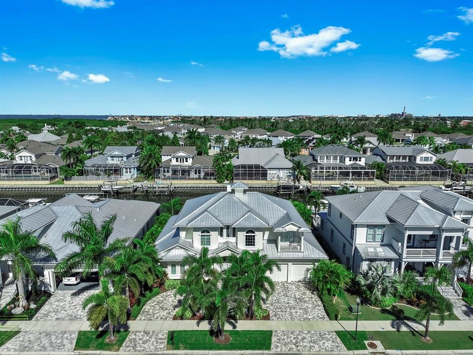 En Venta: $1,599,000 (3 camas, 3 baños, 3225 Pies cuadrados)