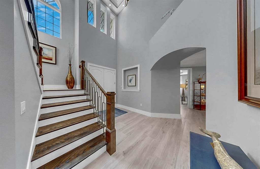 En Venta: $1,599,000 (3 camas, 3 baños, 3225 Pies cuadrados)