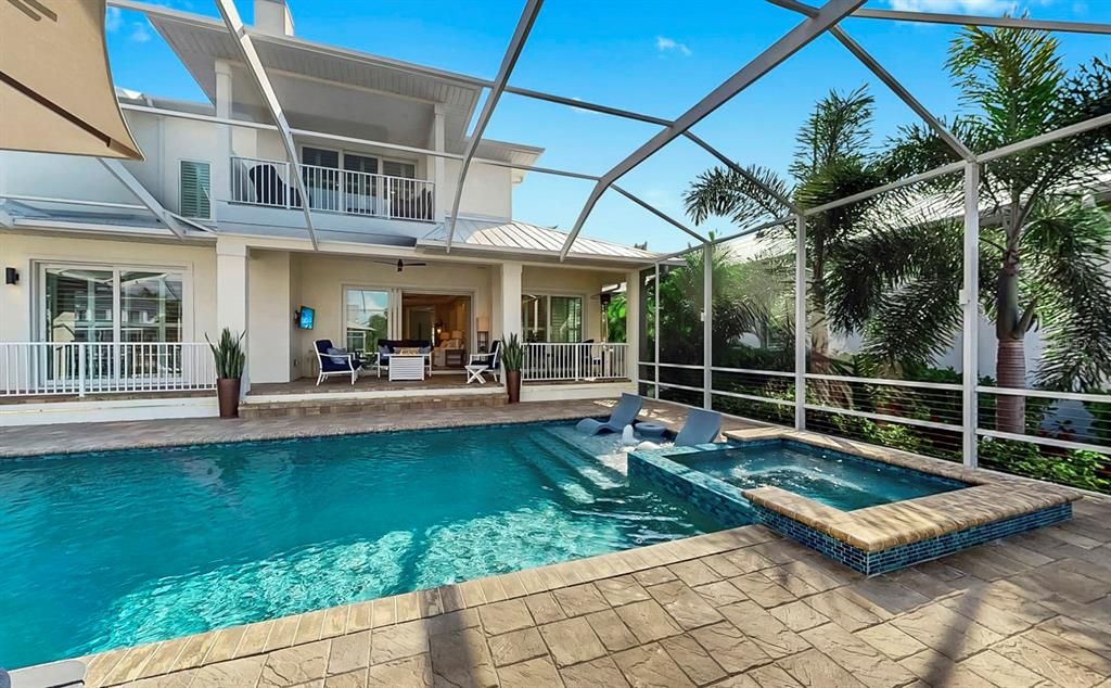 En Venta: $1,599,000 (3 camas, 3 baños, 3225 Pies cuadrados)