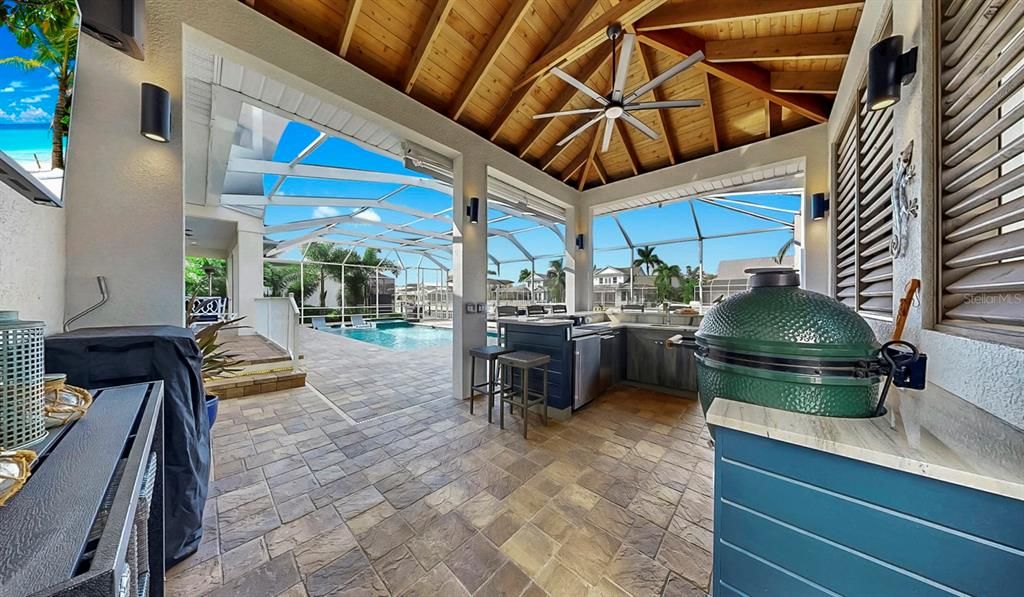 En Venta: $1,599,000 (3 camas, 3 baños, 3225 Pies cuadrados)