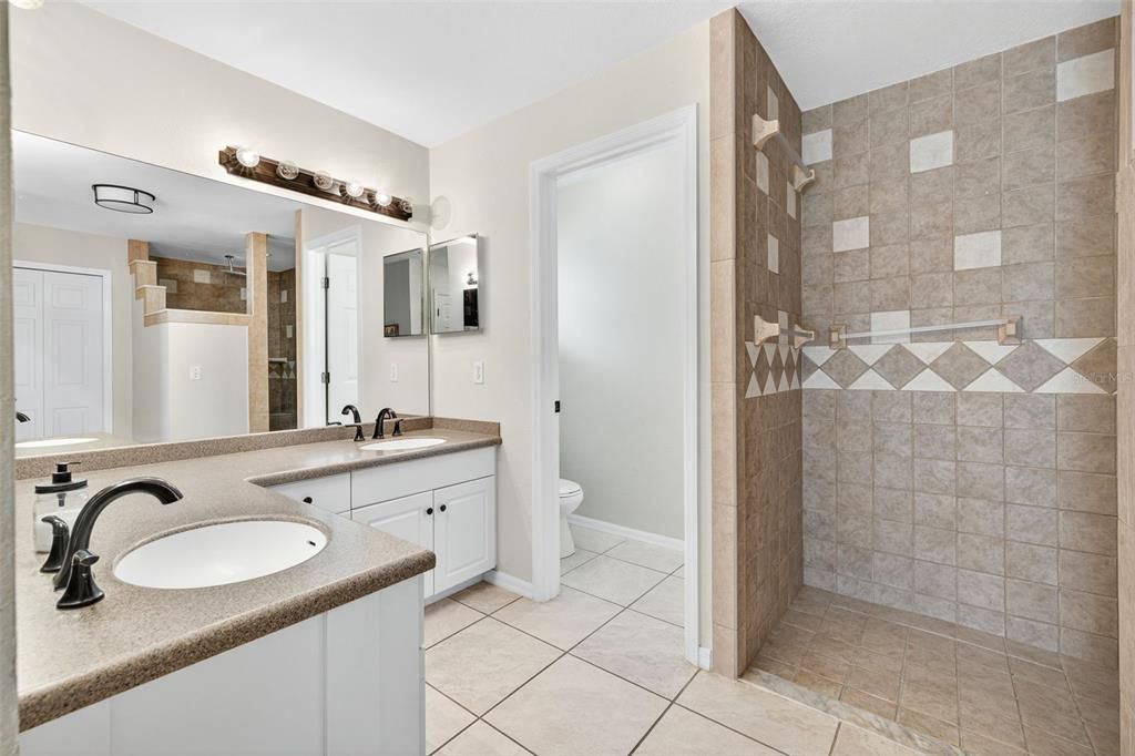 For Sale: $374,900 (3 beds, 2 baths, 2177 Square Feet)