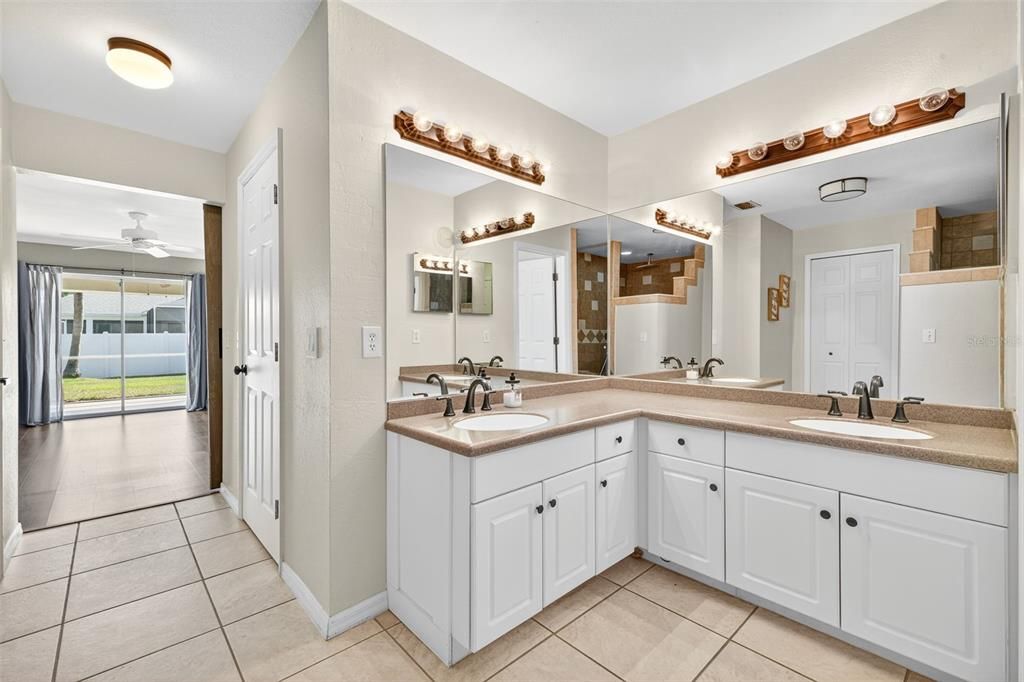 For Sale: $374,900 (3 beds, 2 baths, 2177 Square Feet)