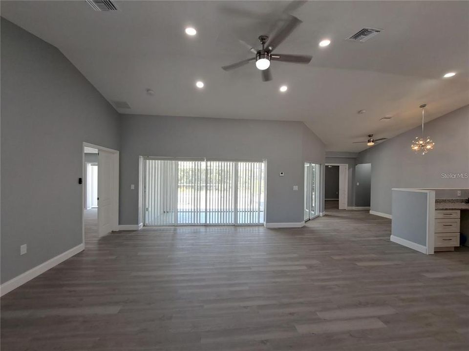 For Sale: $423,900 (3 beds, 2 baths, 1834 Square Feet)