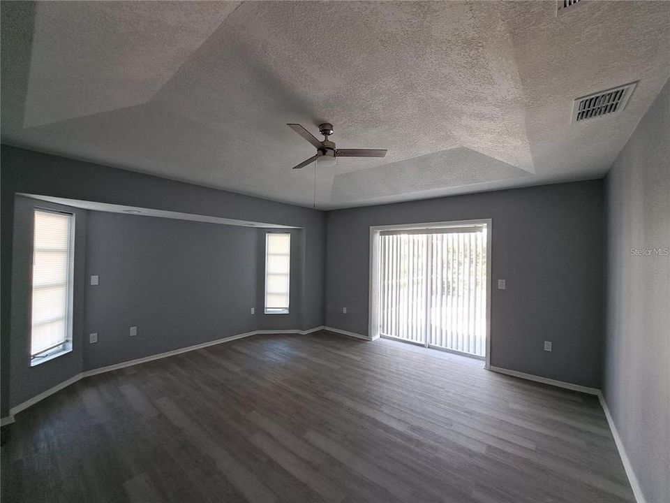 For Sale: $423,900 (3 beds, 2 baths, 1834 Square Feet)