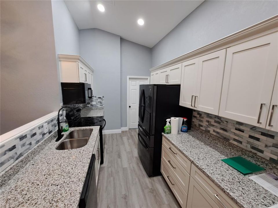 For Sale: $423,900 (3 beds, 2 baths, 1834 Square Feet)