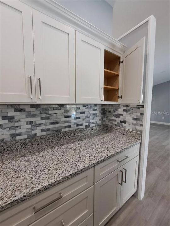 For Sale: $423,900 (3 beds, 2 baths, 1834 Square Feet)