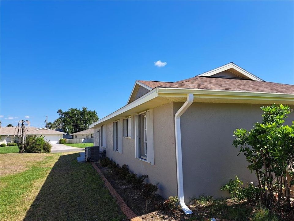 For Sale: $423,900 (3 beds, 2 baths, 1834 Square Feet)