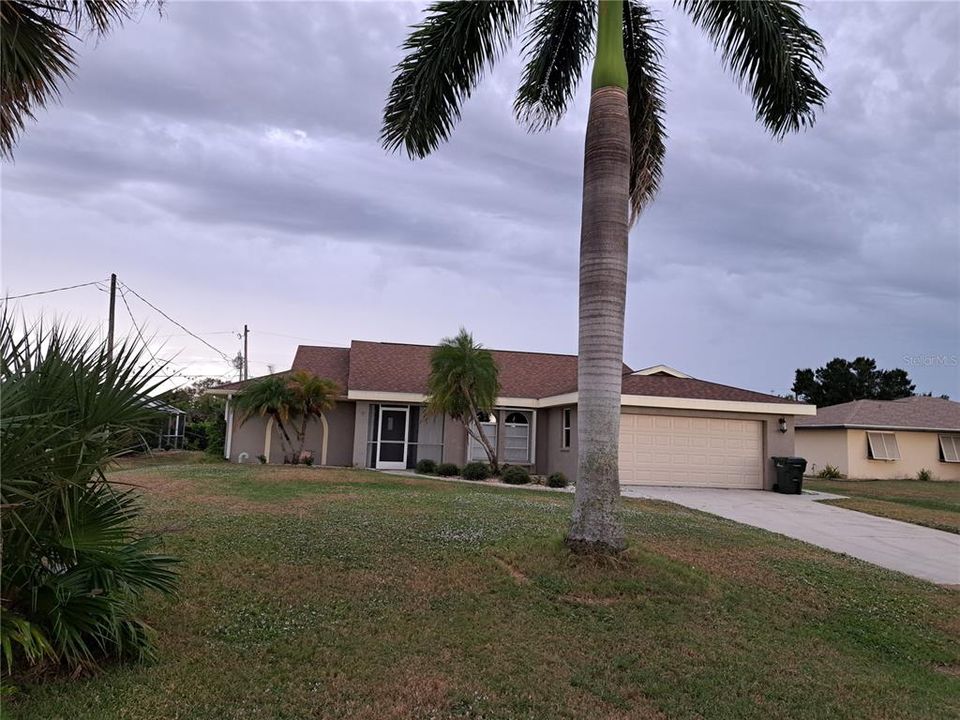 For Sale: $423,900 (3 beds, 2 baths, 1834 Square Feet)