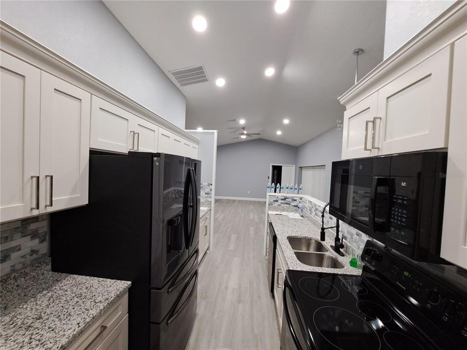 For Sale: $423,900 (3 beds, 2 baths, 1834 Square Feet)