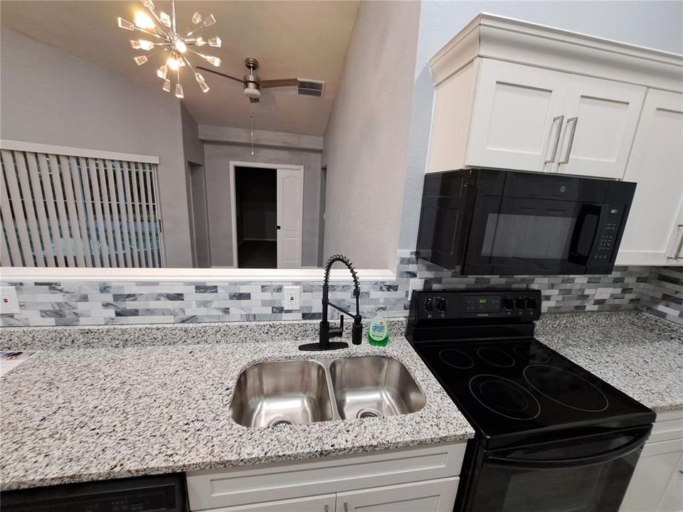 For Sale: $423,900 (3 beds, 2 baths, 1834 Square Feet)
