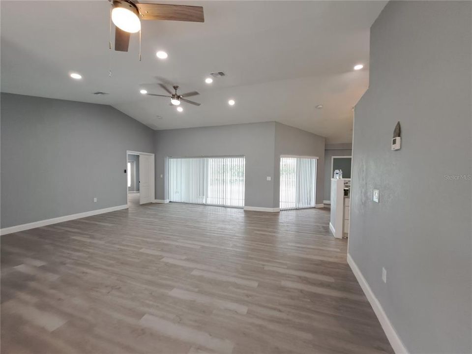 For Sale: $423,900 (3 beds, 2 baths, 1834 Square Feet)