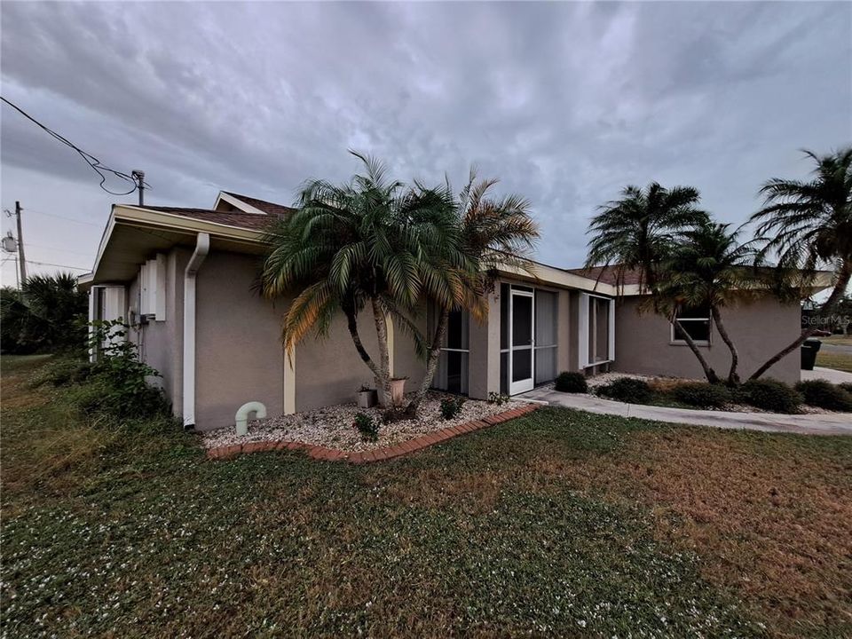 For Sale: $423,900 (3 beds, 2 baths, 1834 Square Feet)