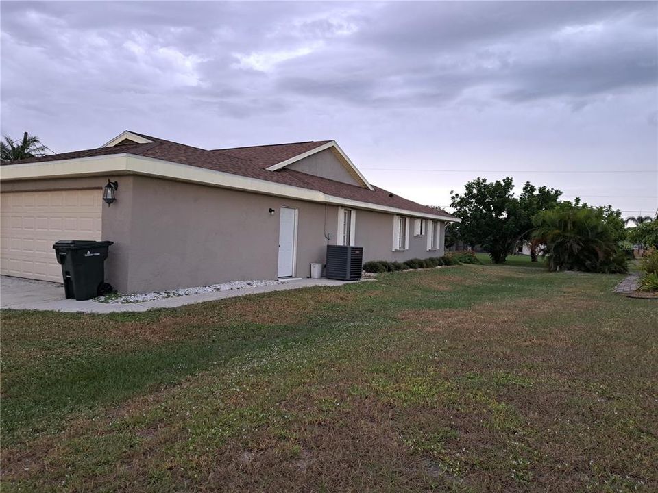 For Sale: $423,900 (3 beds, 2 baths, 1834 Square Feet)