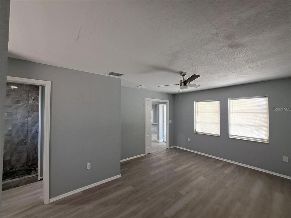 For Sale: $423,900 (3 beds, 2 baths, 1834 Square Feet)