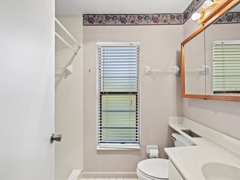 For Sale: $220,000 (2 beds, 2 baths, 1226 Square Feet)