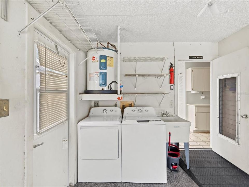 For Sale: $220,000 (2 beds, 2 baths, 1226 Square Feet)