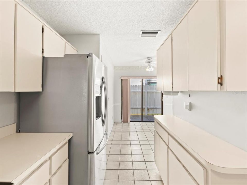 For Sale: $220,000 (2 beds, 2 baths, 1226 Square Feet)