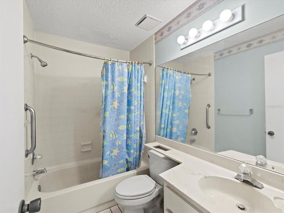 For Sale: $220,000 (2 beds, 2 baths, 1226 Square Feet)