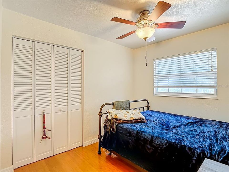 Active With Contract: $319,000 (3 beds, 2 baths, 1044 Square Feet)