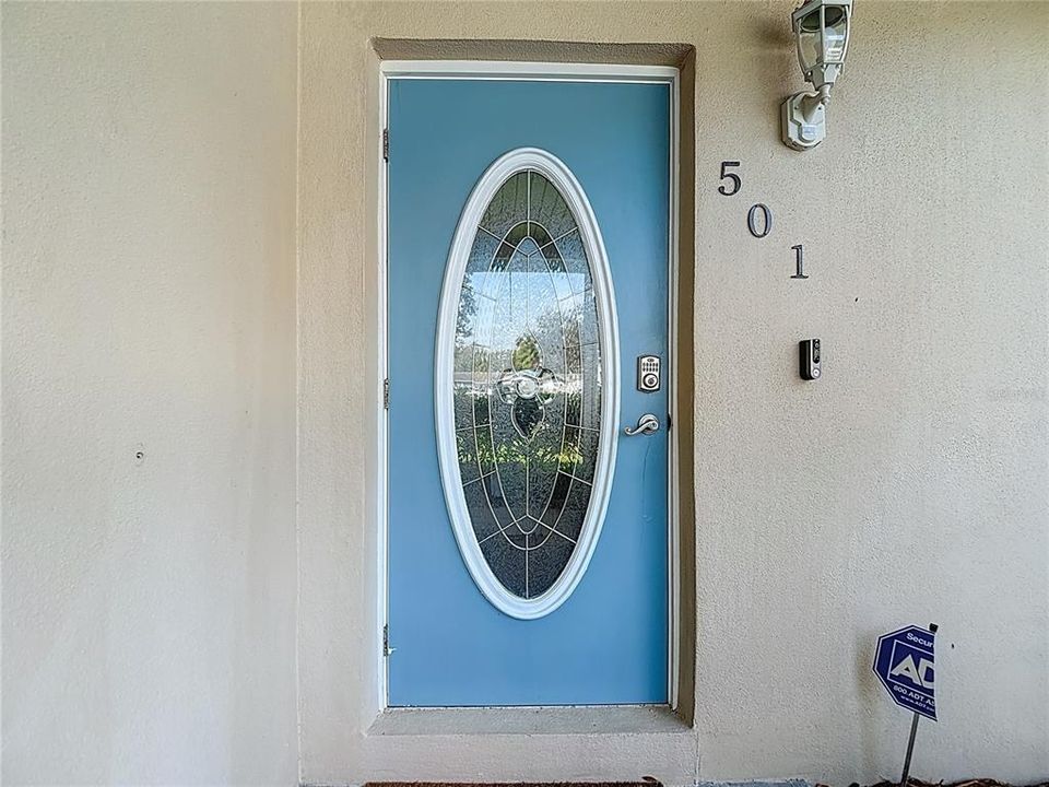 Active With Contract: $319,000 (3 beds, 2 baths, 1044 Square Feet)