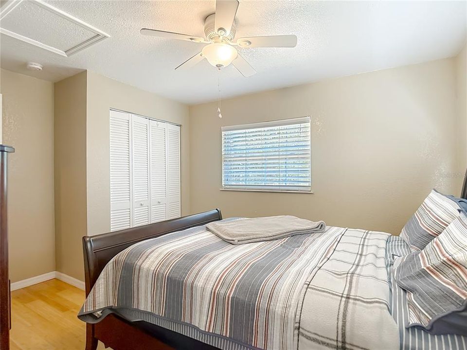 Active With Contract: $319,000 (3 beds, 2 baths, 1044 Square Feet)