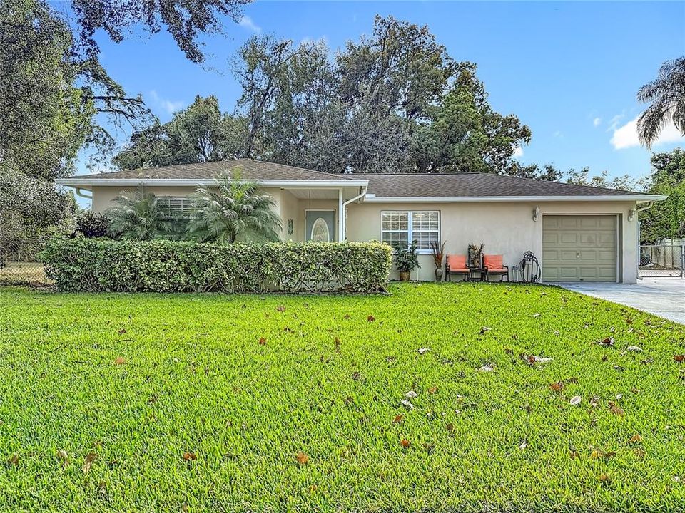 Active With Contract: $319,000 (3 beds, 2 baths, 1044 Square Feet)