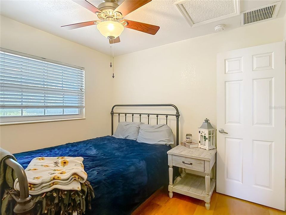 Active With Contract: $319,000 (3 beds, 2 baths, 1044 Square Feet)