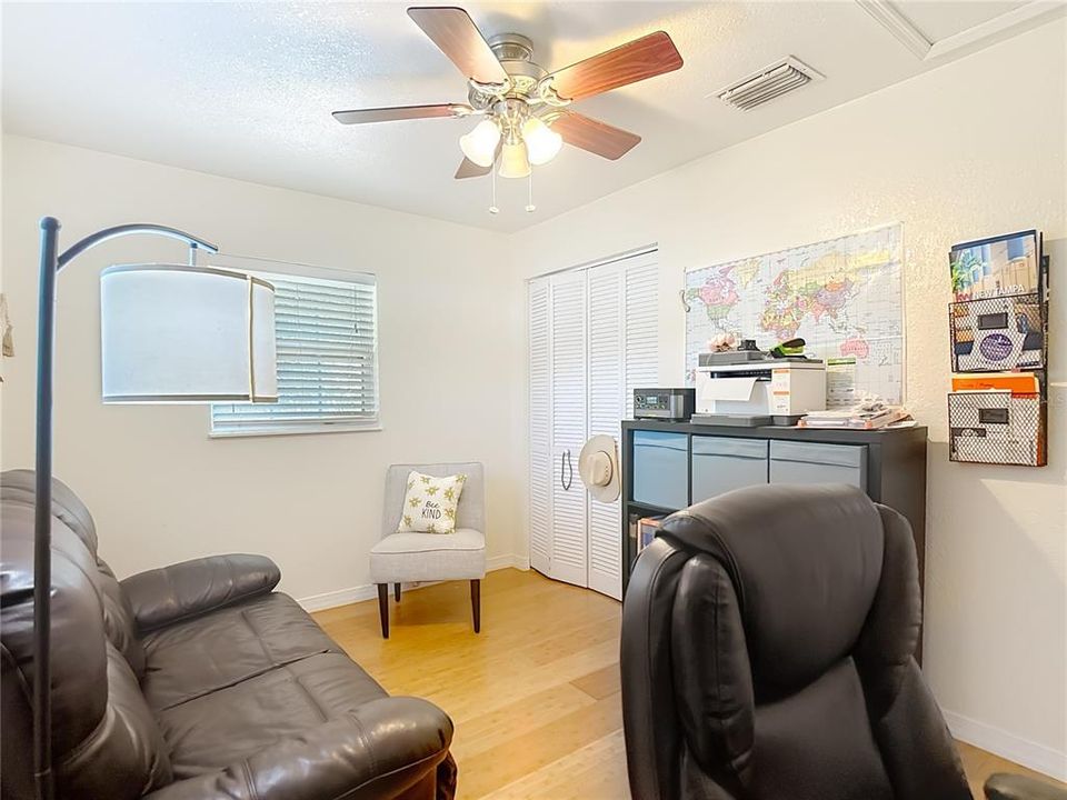 Active With Contract: $319,000 (3 beds, 2 baths, 1044 Square Feet)