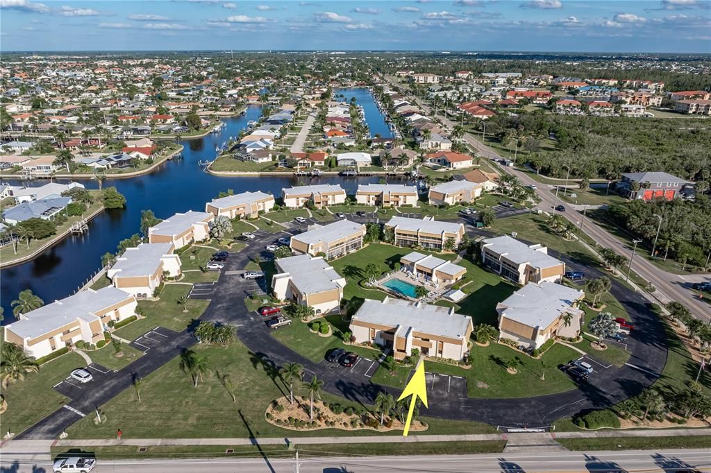 For Sale: $199,000 (2 beds, 2 baths, 1114 Square Feet)