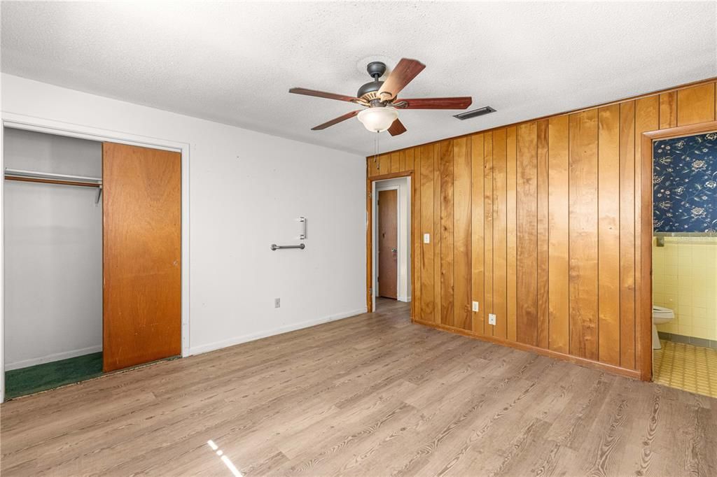 На продажу: $199,900 (3 спален, 1 ванн, 1134 Квадратных фут)