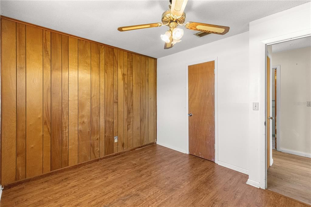 На продажу: $199,900 (3 спален, 1 ванн, 1134 Квадратных фут)