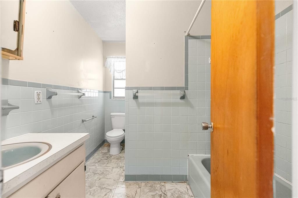 На продажу: $199,900 (3 спален, 1 ванн, 1134 Квадратных фут)