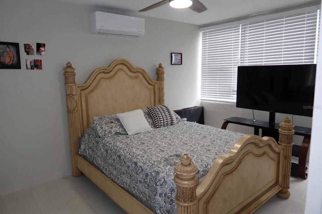 На продажу: $260,000 (4 спален, 3 ванн, 1346 Квадратных фут)