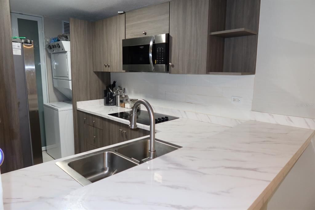 На продажу: $260,000 (4 спален, 3 ванн, 1346 Квадратных фут)