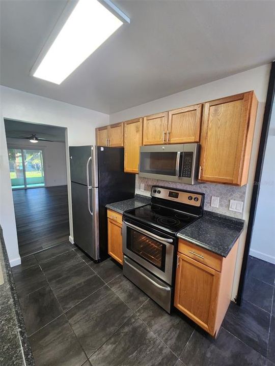 For Rent: $1,650 (2 beds, 2 baths, 962 Square Feet)