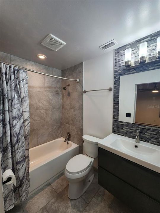 For Rent: $1,650 (2 beds, 2 baths, 962 Square Feet)