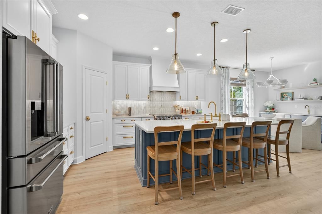 For Sale: $470,000 (3 beds, 2 baths, 1791 Square Feet)